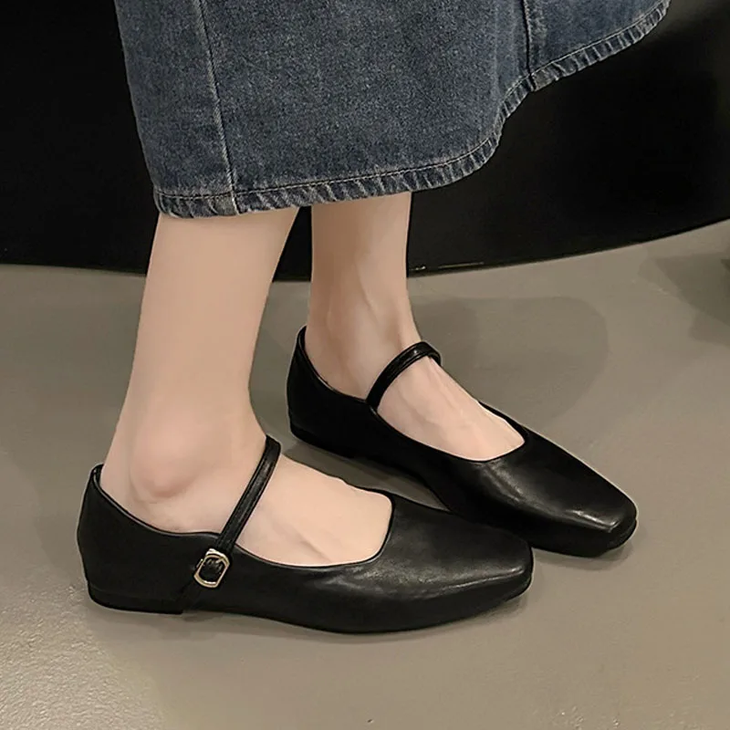 Sepatu flat wanita French Squa - Leatherwork In French ulasan dan harga
